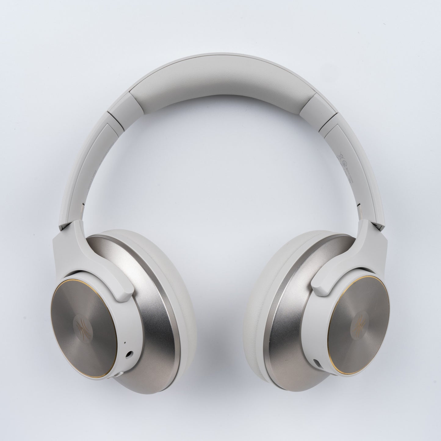 ONEODIO FOCUS A10 WHITE