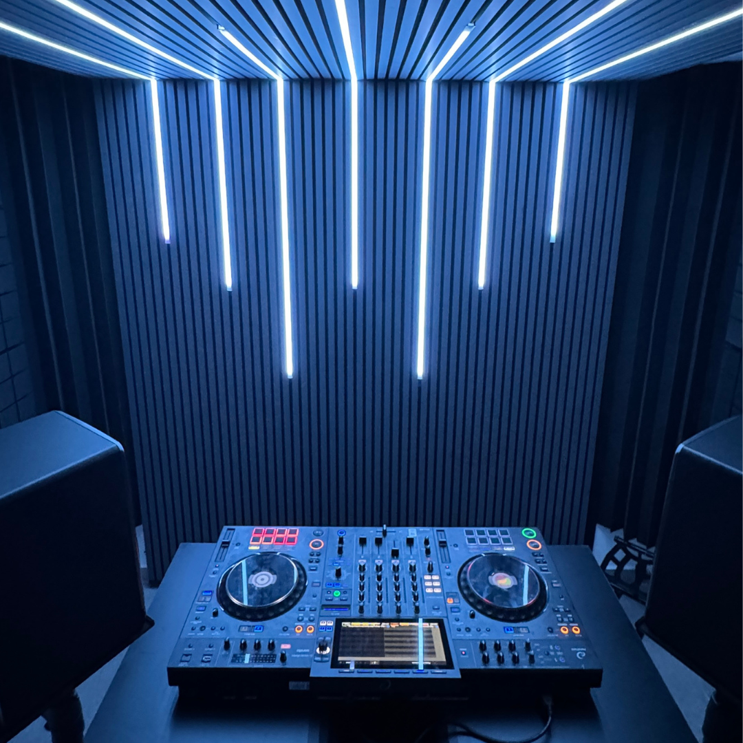 DJ ROOM RENTAL
