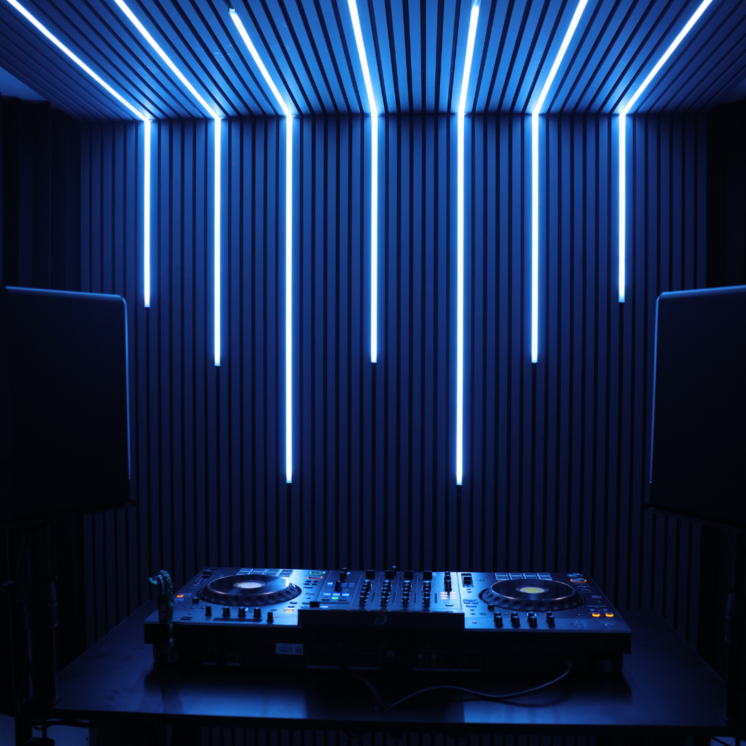 DJ ROOM RENTAL
