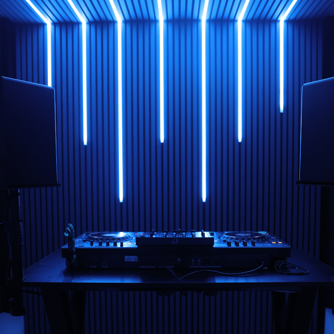 DJ ROOM RENTAL